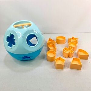 New TUPPERWARE Shape-O / 2, learning Block puzzle Sorter kids toddler preschool